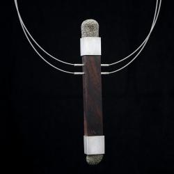 naszyjnik z drewnem i pirytem,linki stalowe - Naszyjniki - Biżuteria