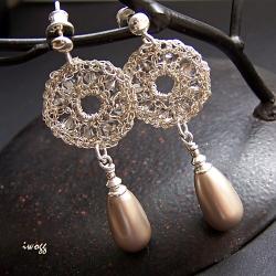 klasyczne,perłowe w koronkach - Kolczyki - Biżuteria