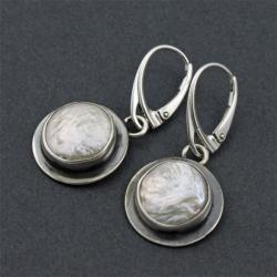 srebrne kolczyki z perłą - Kolczyki - Biżuteria