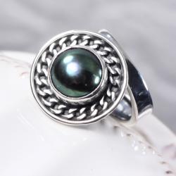 Klasyczny pierścionek z perłą - Pierścionki - Biżuteria