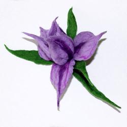broszka filcowana kwiat lilia - Broszki - Biżuteria