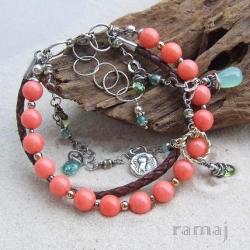 Ramaj,pastelowa bransoletka,z koralem,z rzemieniem - Bransoletki - Biżuteria