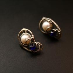 sztyfty z perłami i sodalitem - Kolczyki - Biżuteria