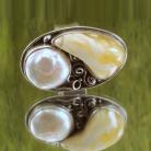 Pierścionki srebrny pierścionek,kompozycja bursztyn i perła