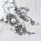 Naszyjniki Srebrny naszyjnik z perłami