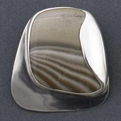 srebrna broszka z krzemieniem pasiastym - Broszki - Biżuteria