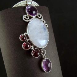 Romantyczny naszyjnik z kamieniem księżycowym - Naszyjniki - Biżuteria
