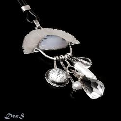 wisior z agatem,czarno-biały,perły,kryształowy - Naszyjniki - Biżuteria