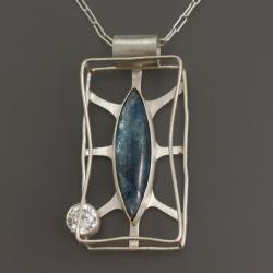 srebrny wisior z kyanitem - Wisiory - Biżuteria