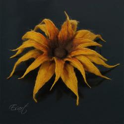 rudbekia,broszka kwiatowa,żółty kwiat filcowany - Broszki - Biżuteria