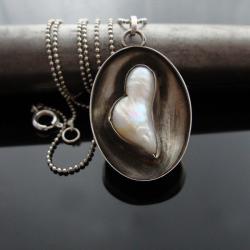 serce,perła,srebrny - Wisiory - Biżuteria
